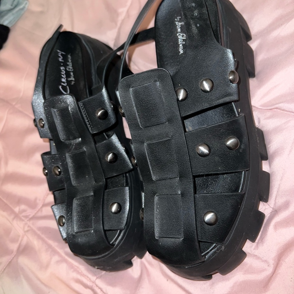 Chic Black Platform Sandals